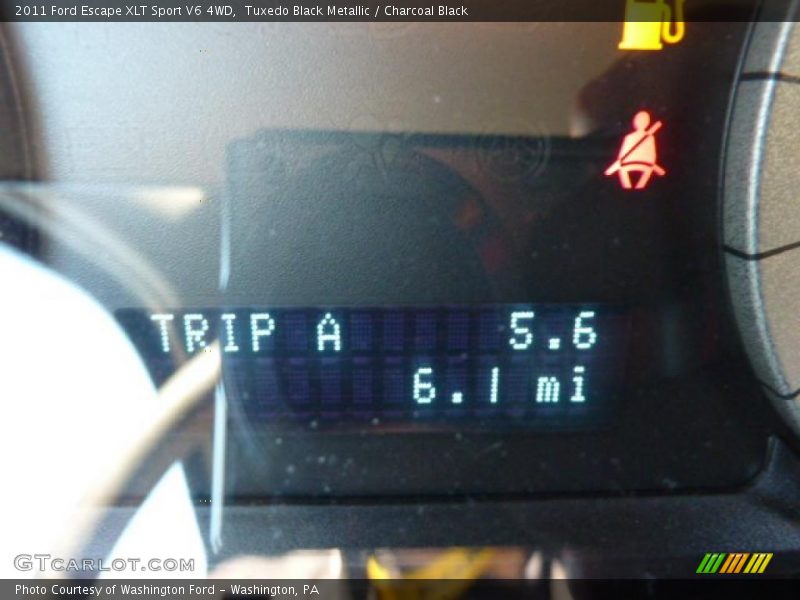 Tuxedo Black Metallic / Charcoal Black 2011 Ford Escape XLT Sport V6 4WD