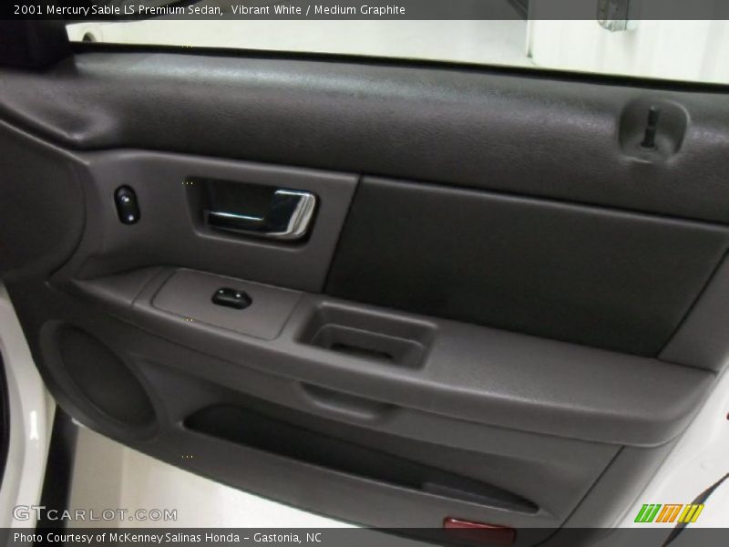 Vibrant White / Medium Graphite 2001 Mercury Sable LS Premium Sedan