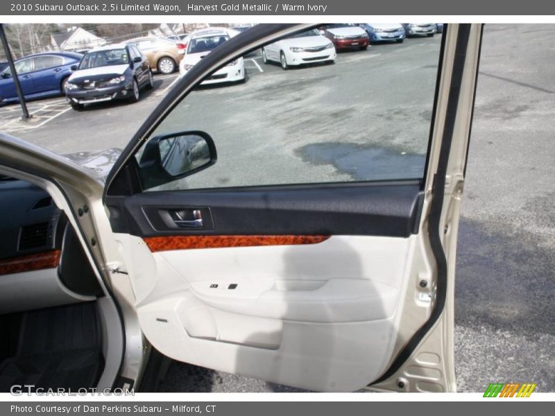 Harvest Gold Metallic / Warm Ivory 2010 Subaru Outback 2.5i Limited Wagon