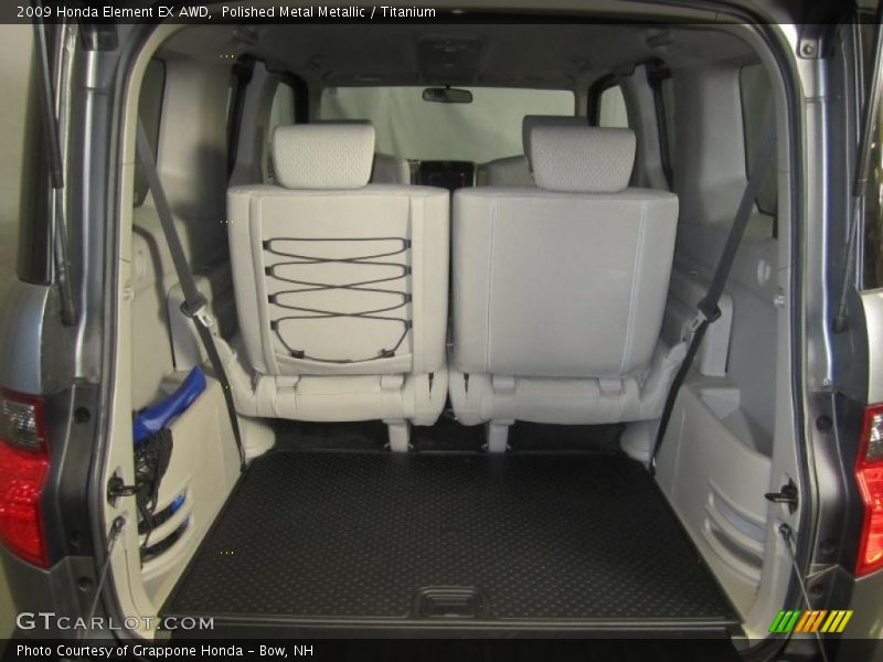  2009 Element EX AWD Trunk