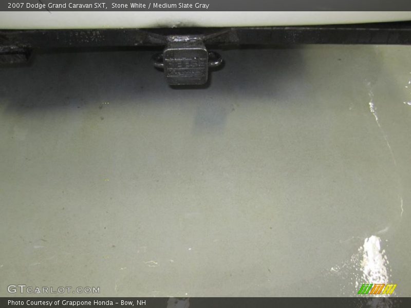 Stone White / Medium Slate Gray 2007 Dodge Grand Caravan SXT