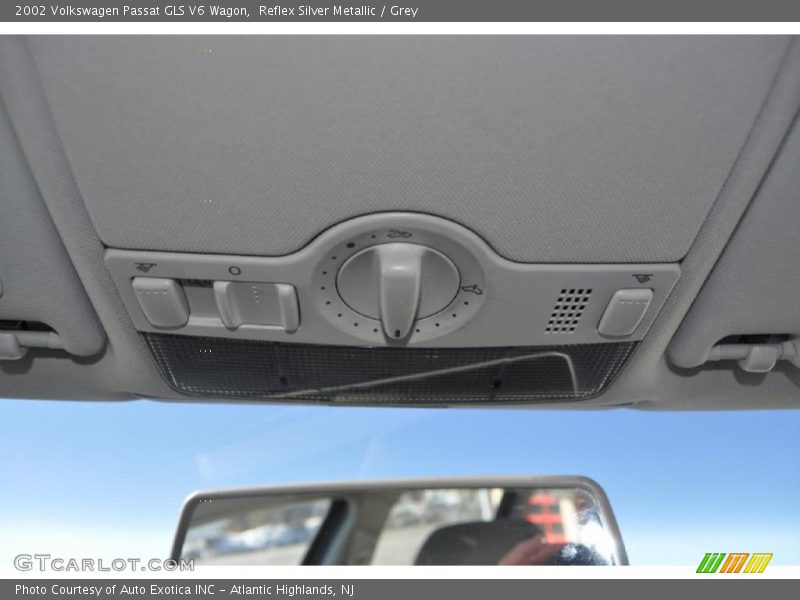 Reflex Silver Metallic / Grey 2002 Volkswagen Passat GLS V6 Wagon