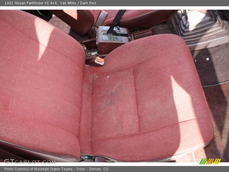 Vail White / Dark Red 1992 Nissan Pathfinder XE 4x4