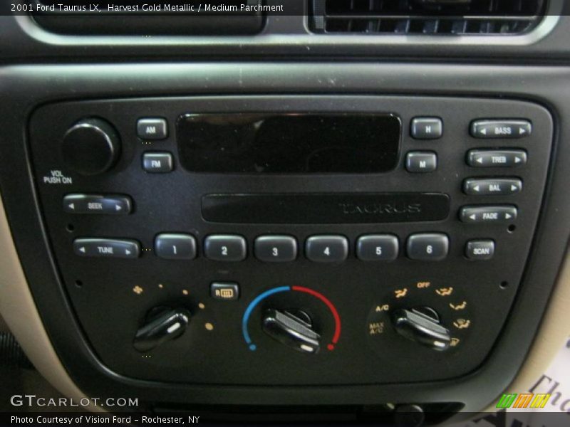 Harvest Gold Metallic / Medium Parchment 2001 Ford Taurus LX