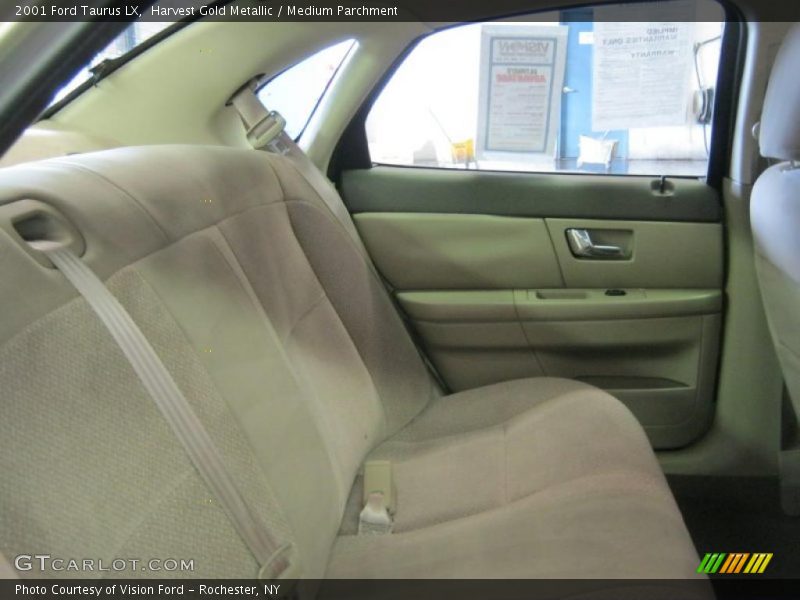 Harvest Gold Metallic / Medium Parchment 2001 Ford Taurus LX
