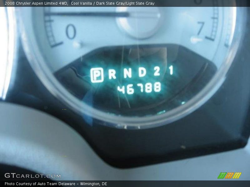 Cool Vanilla / Dark Slate Gray/Light Slate Gray 2008 Chrysler Aspen Limited 4WD