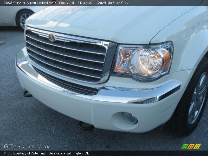Cool Vanilla / Dark Slate Gray/Light Slate Gray 2008 Chrysler Aspen Limited 4WD