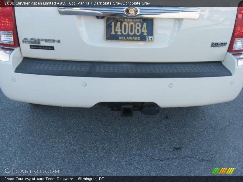 Cool Vanilla / Dark Slate Gray/Light Slate Gray 2008 Chrysler Aspen Limited 4WD
