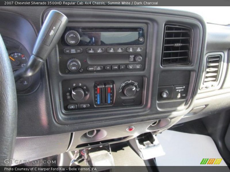 Controls of 2007 Silverado 3500HD Regular Cab 4x4 Chassis