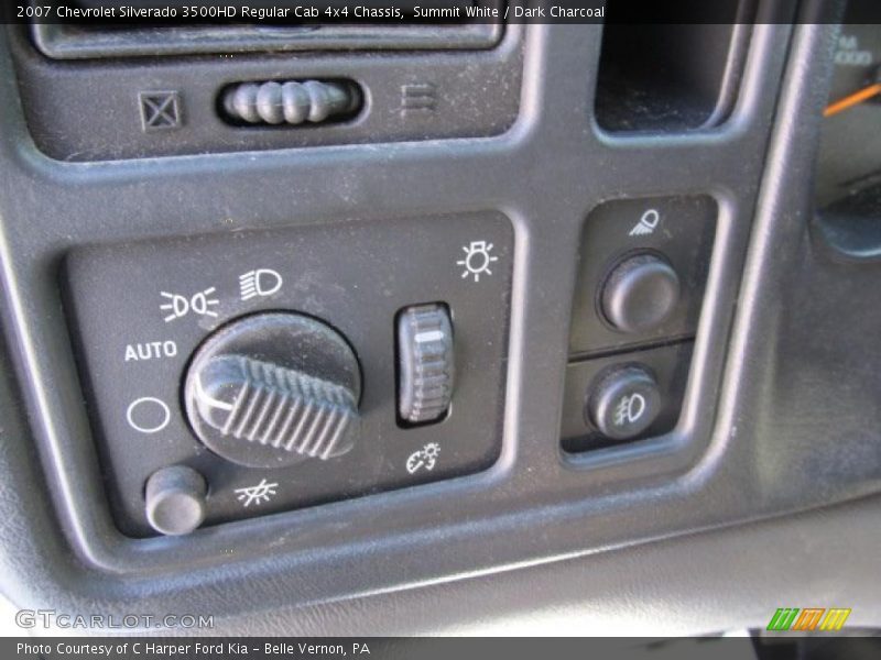 Controls of 2007 Silverado 3500HD Regular Cab 4x4 Chassis