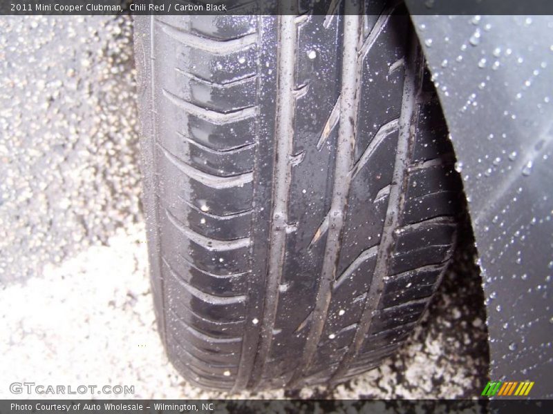 Chili Red / Carbon Black 2011 Mini Cooper Clubman