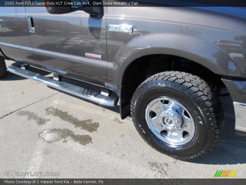 Dark Stone Metallic / Tan 2005 Ford F250 Super Duty XLT Crew Cab 4x4
