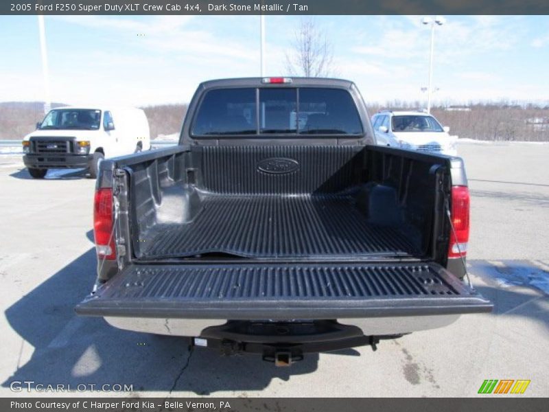 Dark Stone Metallic / Tan 2005 Ford F250 Super Duty XLT Crew Cab 4x4