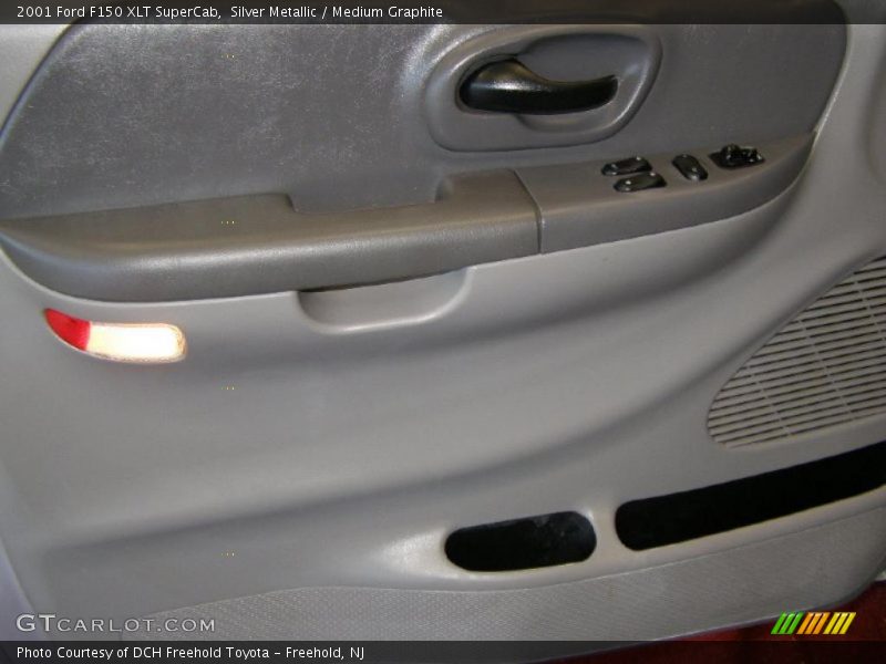 Silver Metallic / Medium Graphite 2001 Ford F150 XLT SuperCab