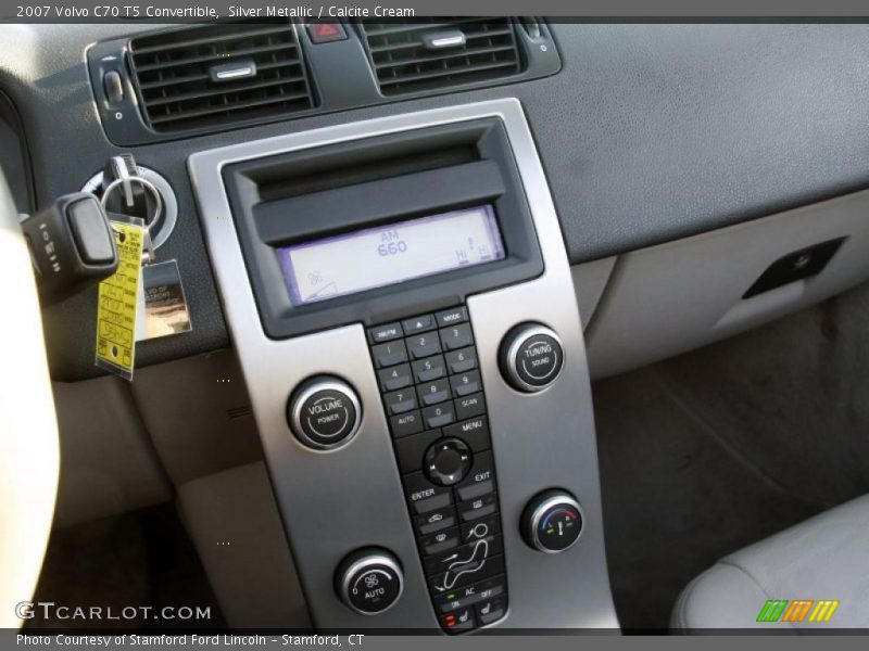Controls of 2007 C70 T5 Convertible