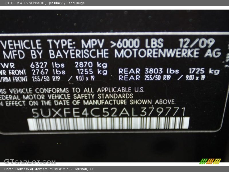 Jet Black / Sand Beige 2010 BMW X5 xDrive30i