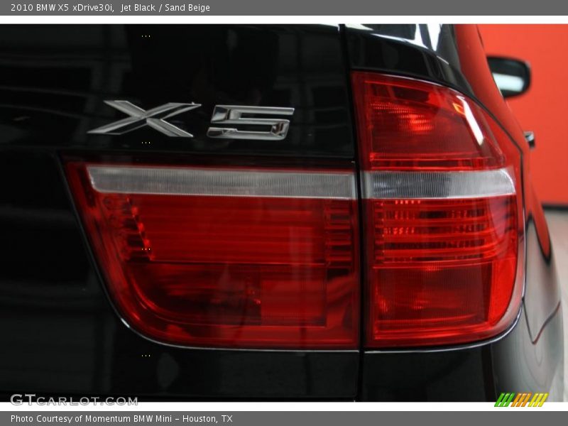 Jet Black / Sand Beige 2010 BMW X5 xDrive30i