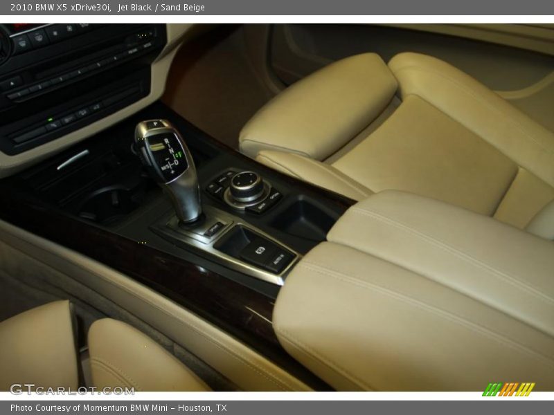 Jet Black / Sand Beige 2010 BMW X5 xDrive30i
