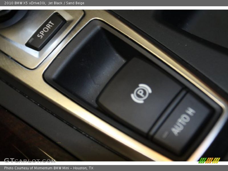 Jet Black / Sand Beige 2010 BMW X5 xDrive30i