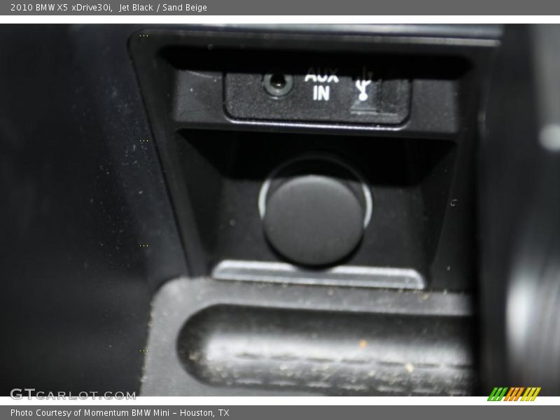 Jet Black / Sand Beige 2010 BMW X5 xDrive30i
