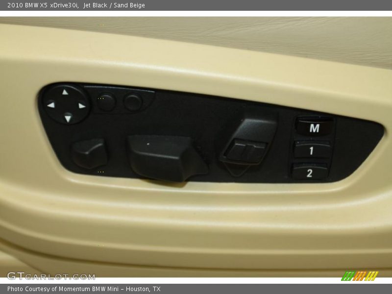 Jet Black / Sand Beige 2010 BMW X5 xDrive30i