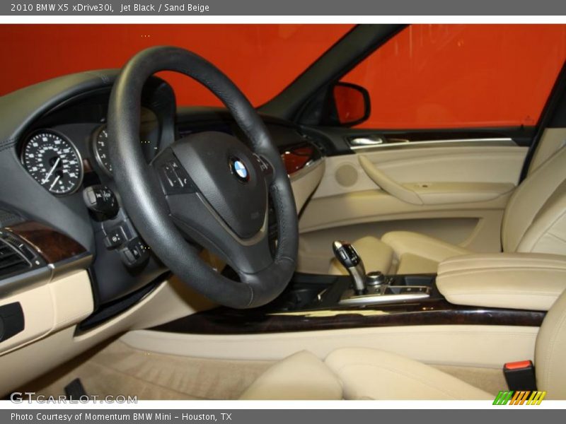 Jet Black / Sand Beige 2010 BMW X5 xDrive30i