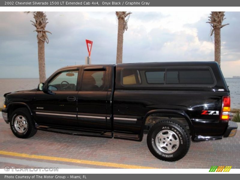 Onyx Black / Graphite Gray 2002 Chevrolet Silverado 1500 LT Extended Cab 4x4