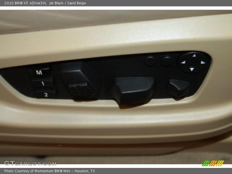 Jet Black / Sand Beige 2010 BMW X5 xDrive30i