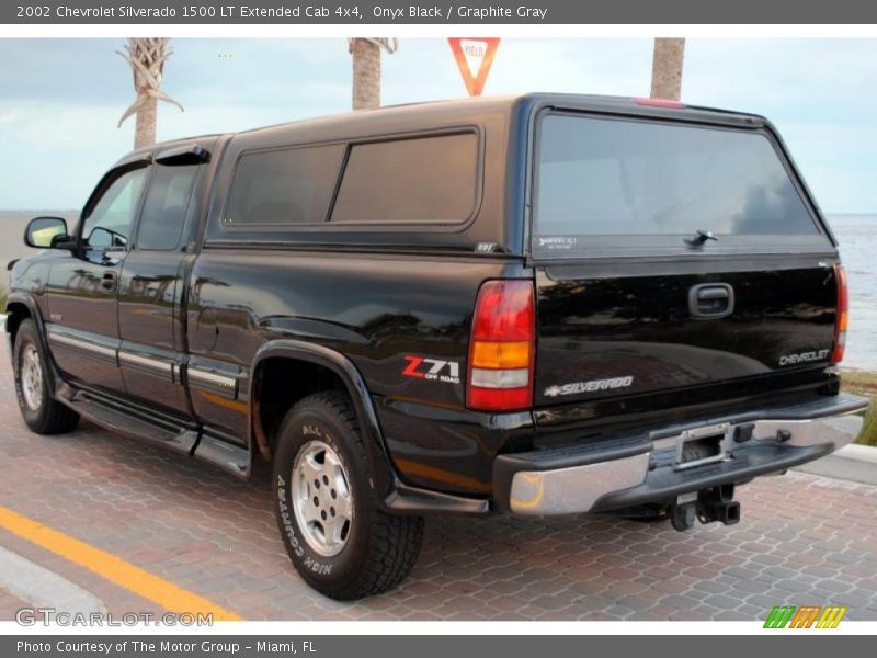Onyx Black / Graphite Gray 2002 Chevrolet Silverado 1500 LT Extended Cab 4x4