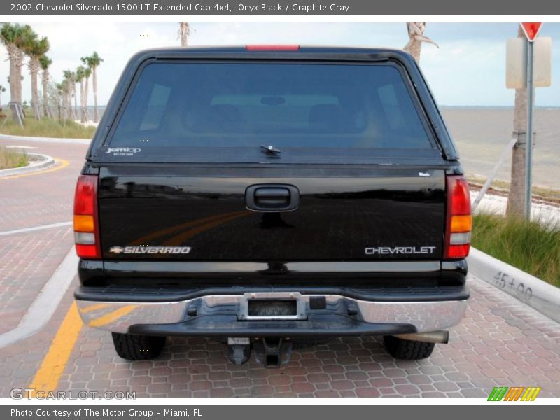Onyx Black / Graphite Gray 2002 Chevrolet Silverado 1500 LT Extended Cab 4x4