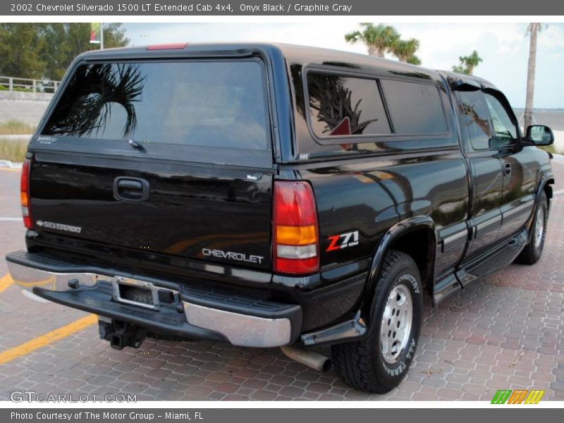Onyx Black / Graphite Gray 2002 Chevrolet Silverado 1500 LT Extended Cab 4x4