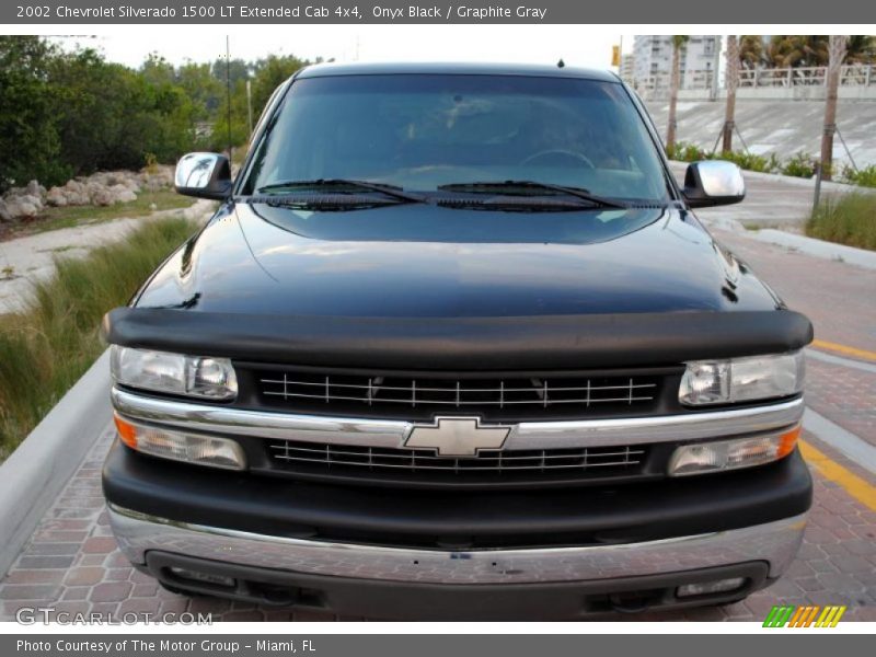 Onyx Black / Graphite Gray 2002 Chevrolet Silverado 1500 LT Extended Cab 4x4
