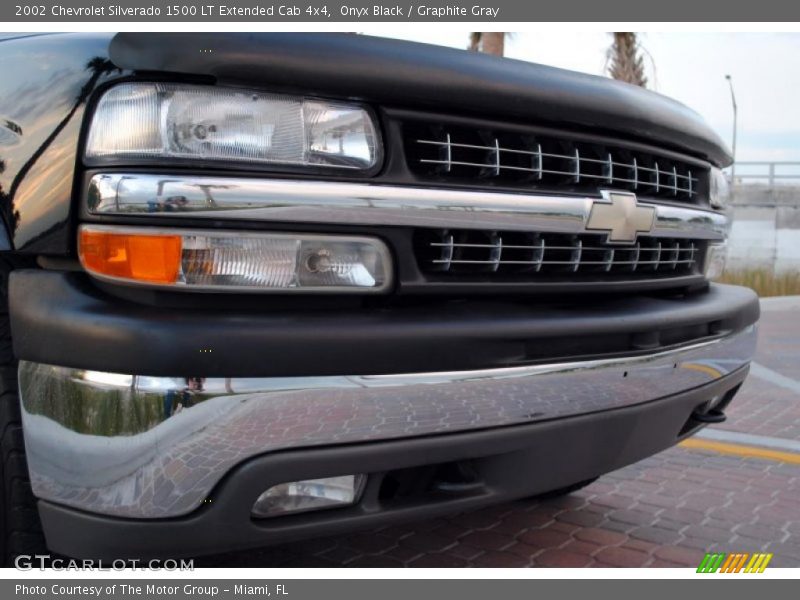 Onyx Black / Graphite Gray 2002 Chevrolet Silverado 1500 LT Extended Cab 4x4