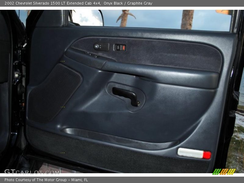 Onyx Black / Graphite Gray 2002 Chevrolet Silverado 1500 LT Extended Cab 4x4