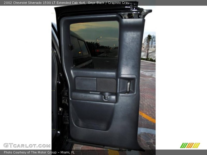 Onyx Black / Graphite Gray 2002 Chevrolet Silverado 1500 LT Extended Cab 4x4