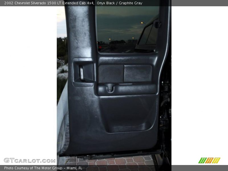 Onyx Black / Graphite Gray 2002 Chevrolet Silverado 1500 LT Extended Cab 4x4