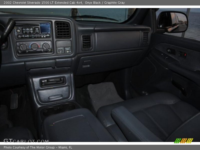 Onyx Black / Graphite Gray 2002 Chevrolet Silverado 1500 LT Extended Cab 4x4