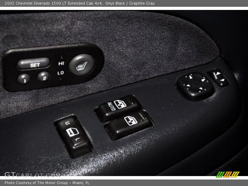 Onyx Black / Graphite Gray 2002 Chevrolet Silverado 1500 LT Extended Cab 4x4