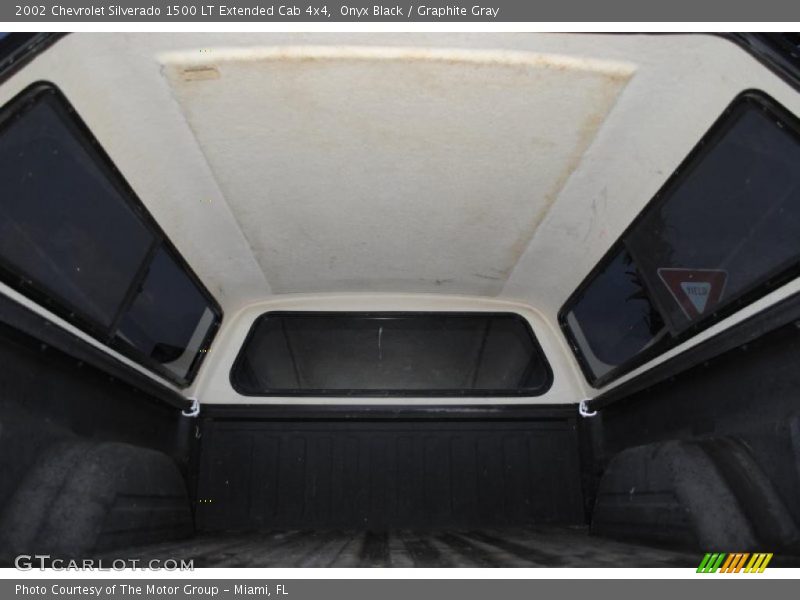 Onyx Black / Graphite Gray 2002 Chevrolet Silverado 1500 LT Extended Cab 4x4