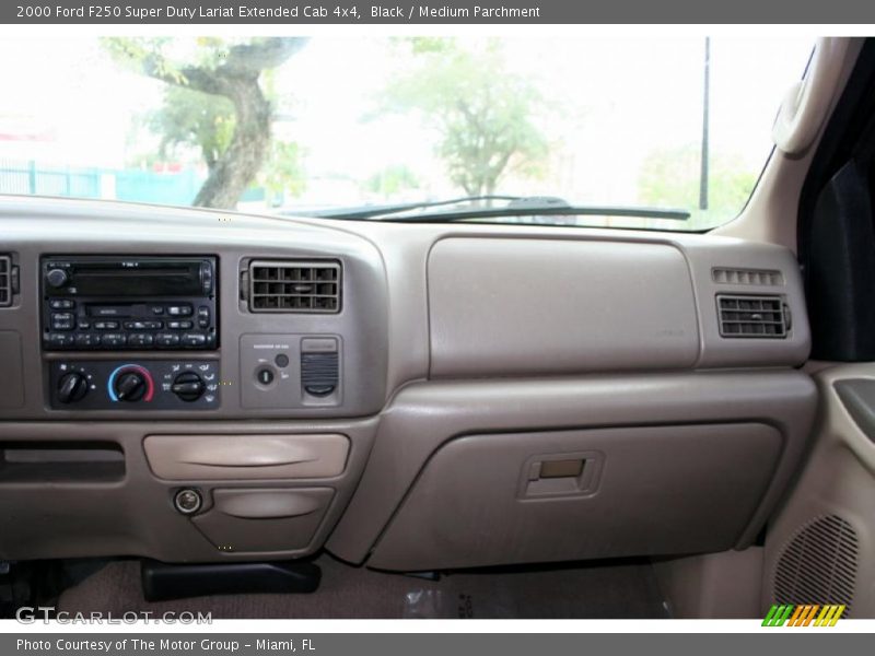 Black / Medium Parchment 2000 Ford F250 Super Duty Lariat Extended Cab 4x4