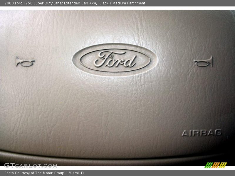 Black / Medium Parchment 2000 Ford F250 Super Duty Lariat Extended Cab 4x4