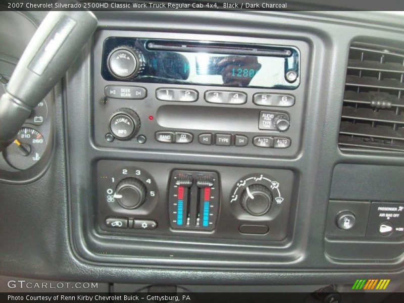 Black / Dark Charcoal 2007 Chevrolet Silverado 2500HD Classic Work Truck Regular Cab 4x4