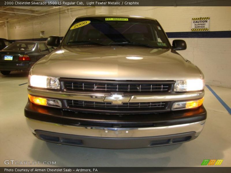 Light Pewter Metallic / Graphite 2000 Chevrolet Silverado 1500 LS Regular Cab