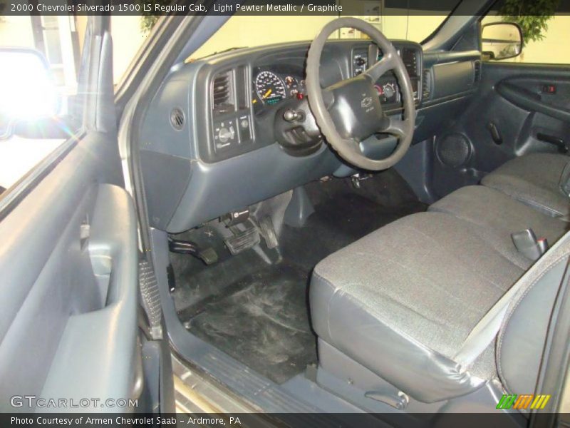 Light Pewter Metallic / Graphite 2000 Chevrolet Silverado 1500 LS Regular Cab