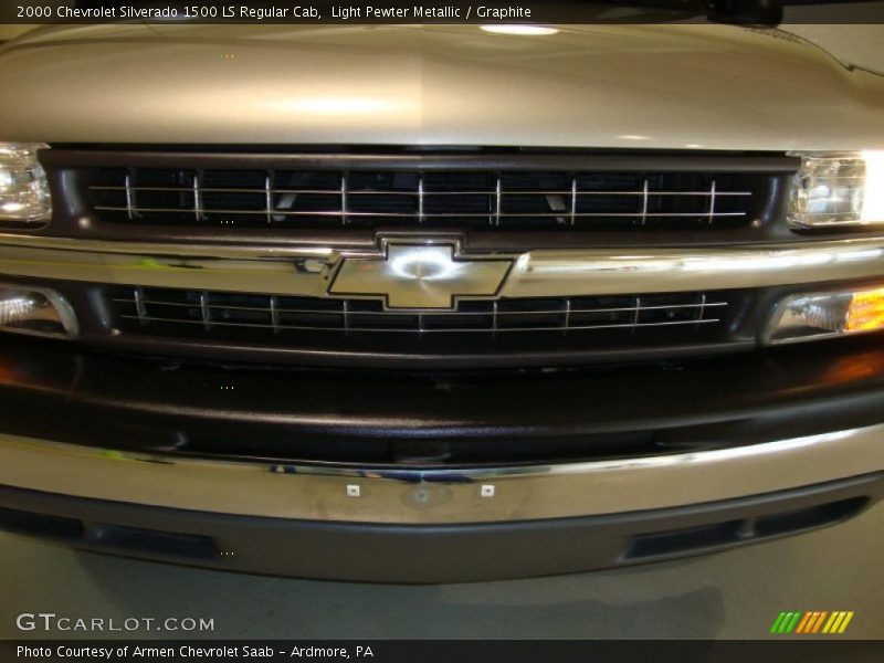 Light Pewter Metallic / Graphite 2000 Chevrolet Silverado 1500 LS Regular Cab