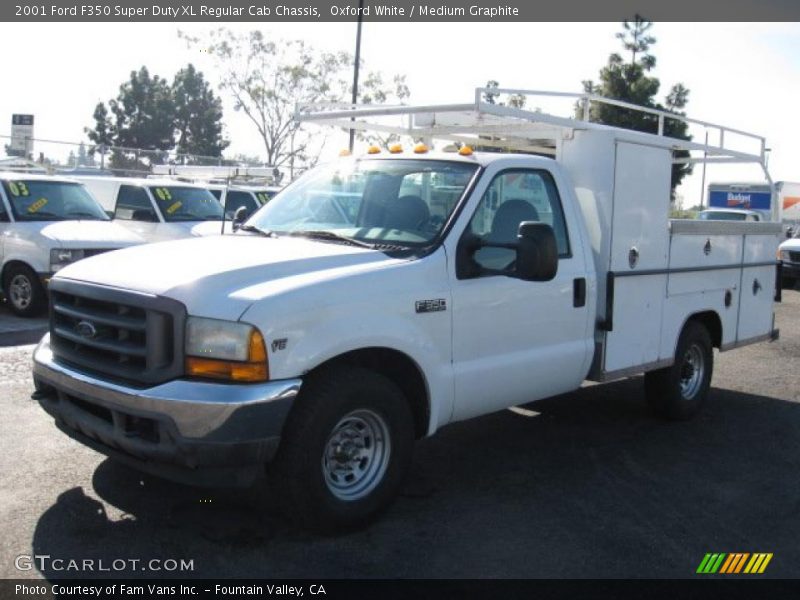 Oxford White / Medium Graphite 2001 Ford F350 Super Duty XL Regular Cab Chassis