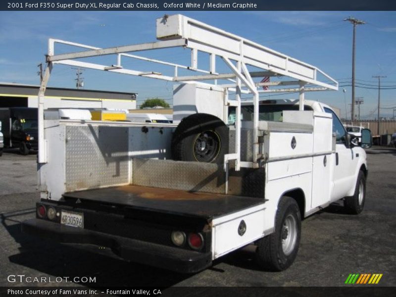 Oxford White / Medium Graphite 2001 Ford F350 Super Duty XL Regular Cab Chassis