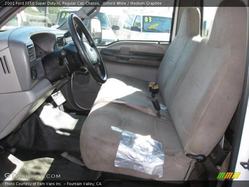 Oxford White / Medium Graphite 2001 Ford F350 Super Duty XL Regular Cab Chassis