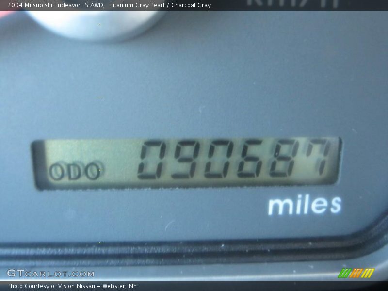 Titanium Gray Pearl / Charcoal Gray 2004 Mitsubishi Endeavor LS AWD