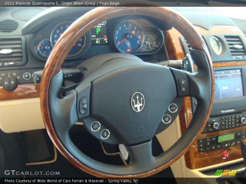  2011 Quattroporte S Steering Wheel